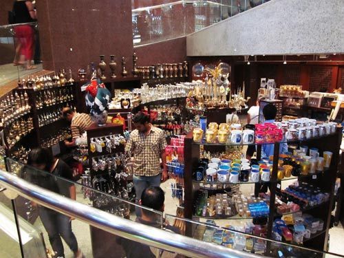 進博物館藝術品商店購紀念品